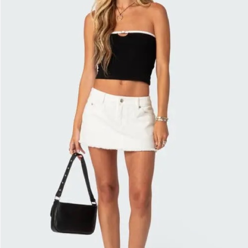 EDIKTED Colby Belted Black and white tube top